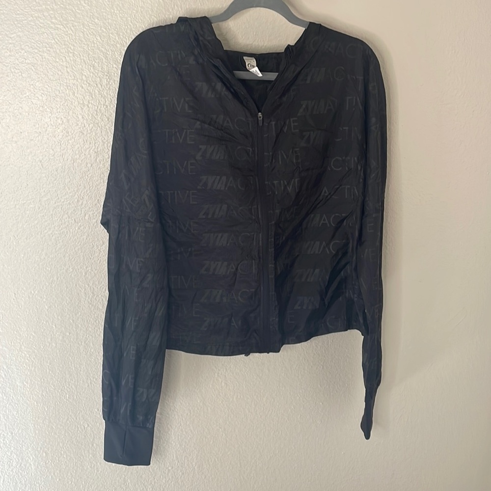 Lightweight runners wind breaker